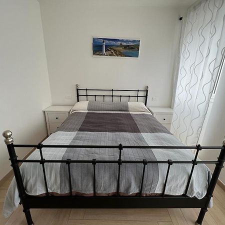 Апартаменти Appartato A 5 Minuti Dal Mare Імперія Екстер'єр фото
