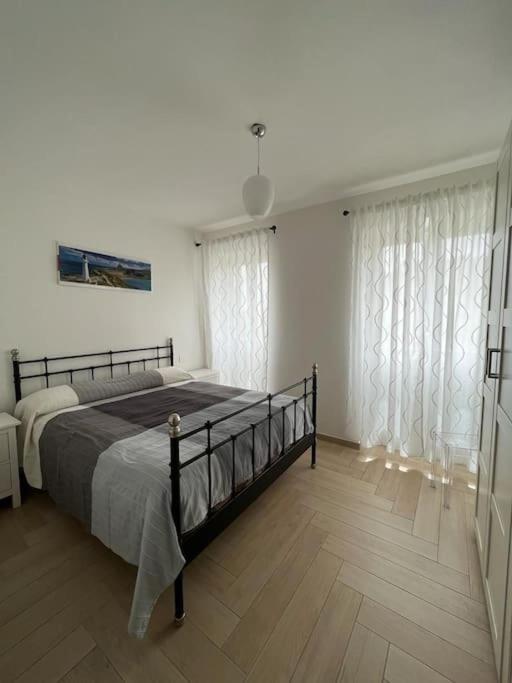 Апартаменти Appartato A 5 Minuti Dal Mare Імперія Екстер'єр фото